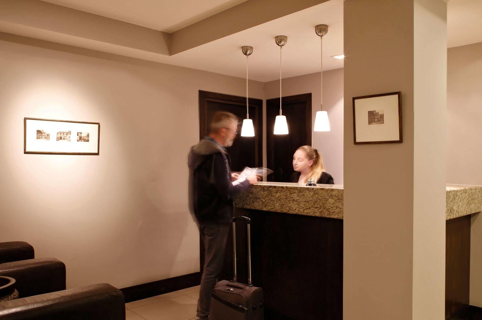 Hotel Meg เยเรวาน ภายนอก รูปภาพ